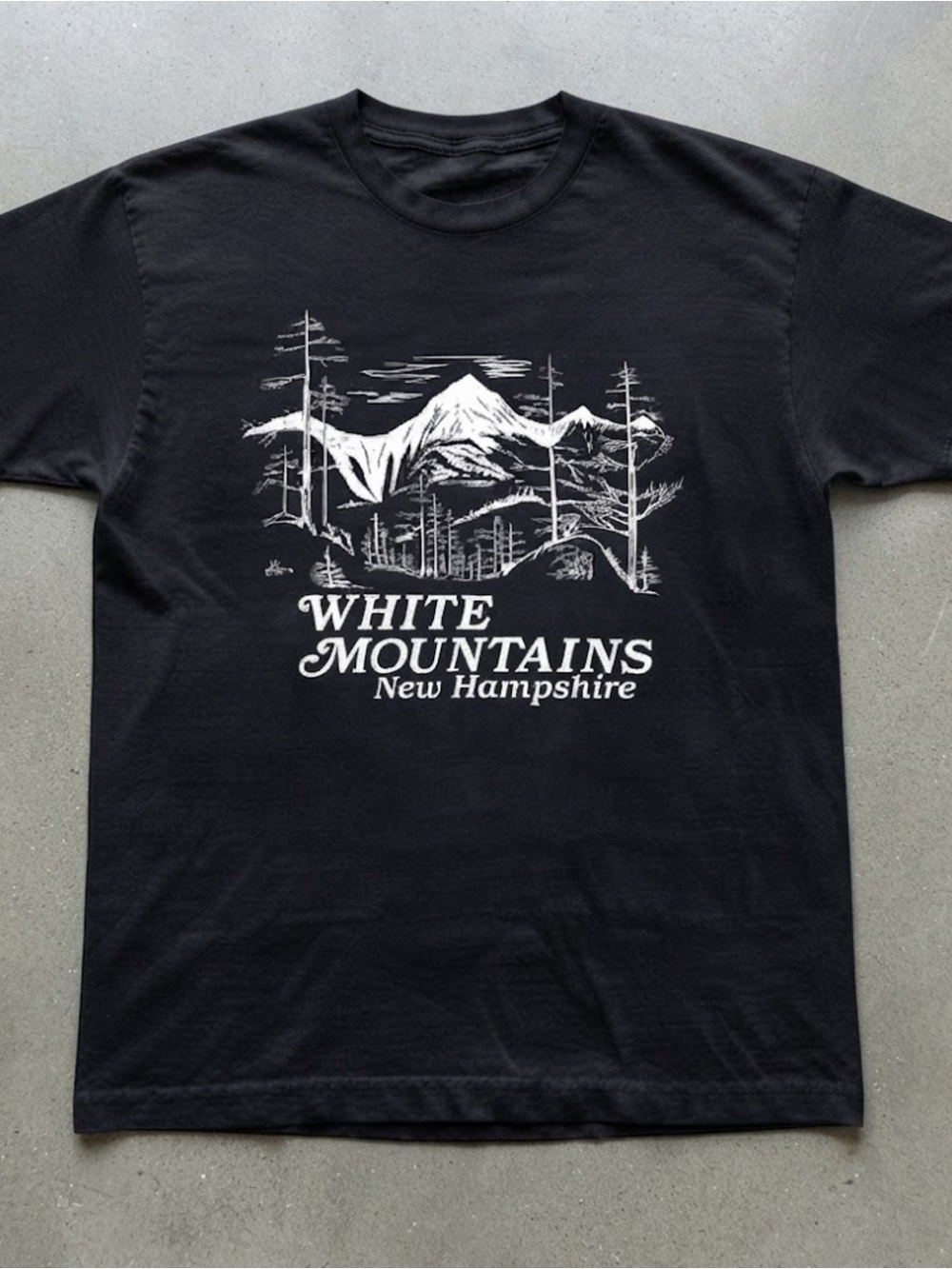 Black White Mountains New Hampshire Graphic Gildan T-Shirt